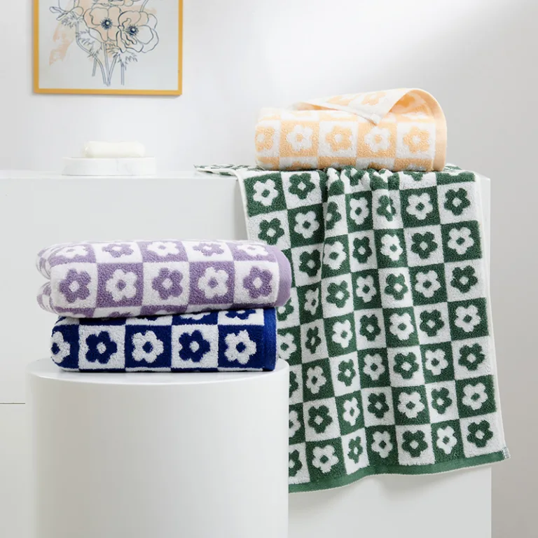 Checkerboard Floral Jacquard Cotton Towel2