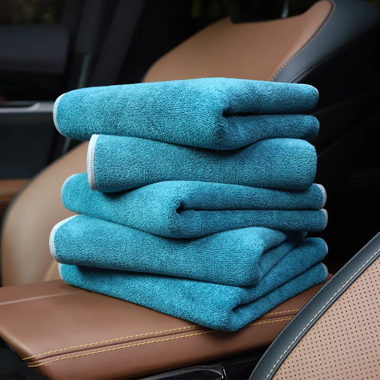 Microfiber car cleaning towel for wholesale with high absorbency and durability, ideal for automotive detailing and professional cleaning3