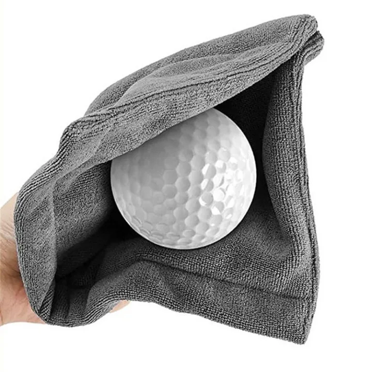 Microfiber Golf Towel with Pocket and Carabiner Clip4